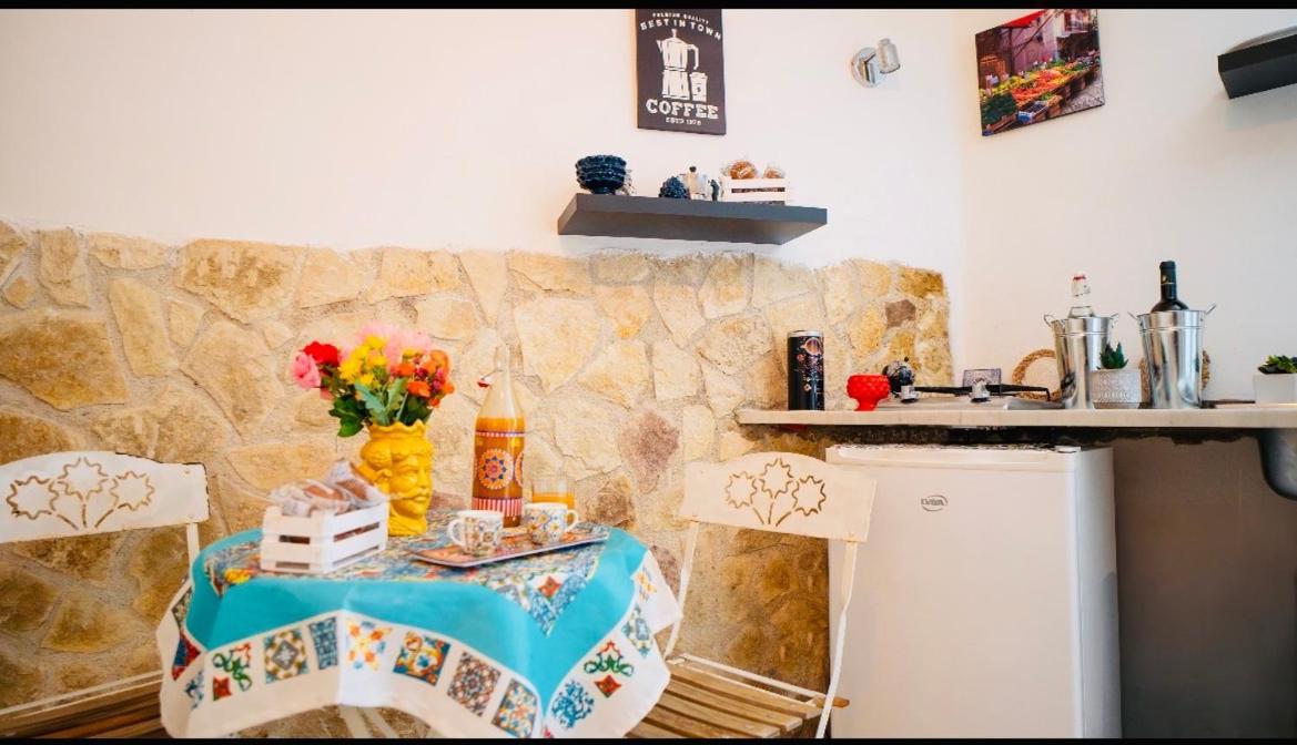 Albergheria Little Home Палермо Екстериор снимка